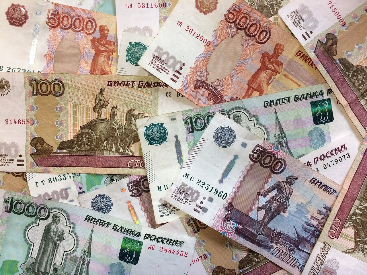 Денег куры не клюют: более 82 миллиардов рублей достиг профицит бюджета Санкт-Петербурга